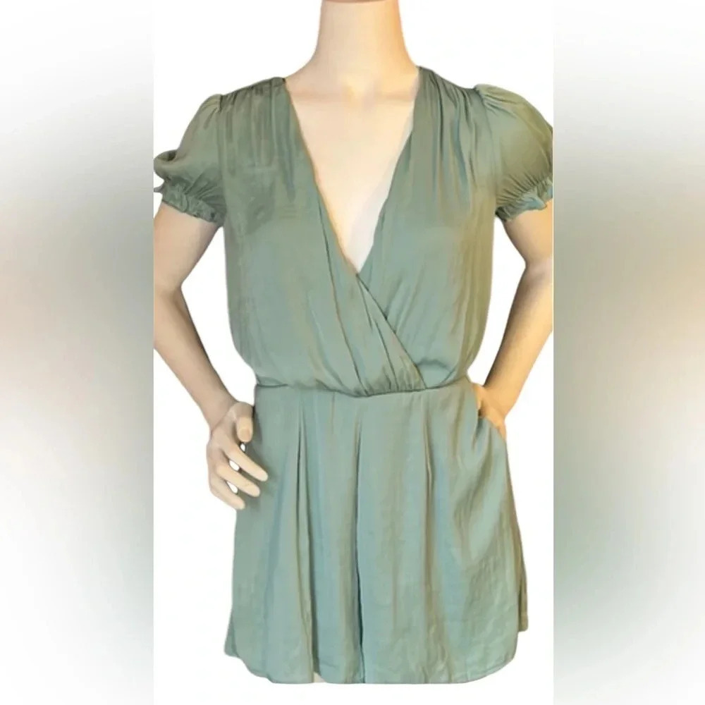 Mi Ami Sage Green One Piece Shirts Romper NWT Size Medium  Casual  MSRP $64